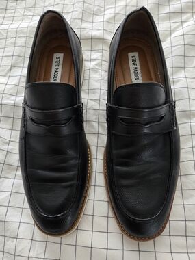 Steve Madden Men’s Black Leather Penny Loafers